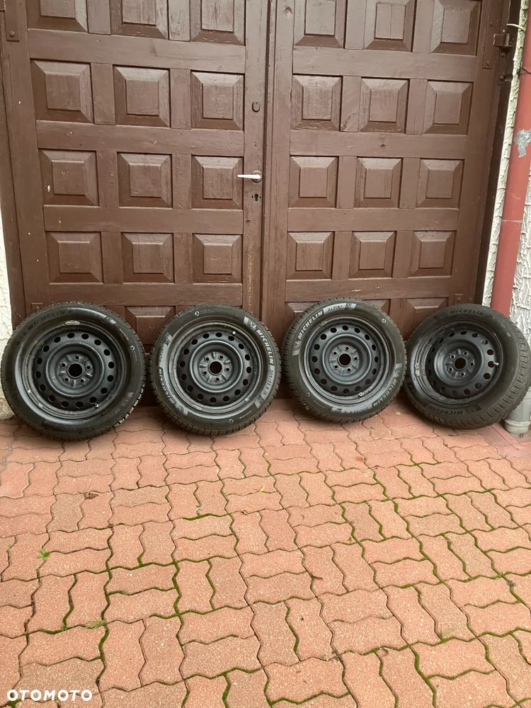 Opony (koła) zimowe 205/55 R 16 - 1