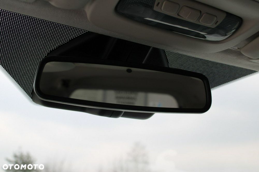 Ford Tourneo Courier - 28