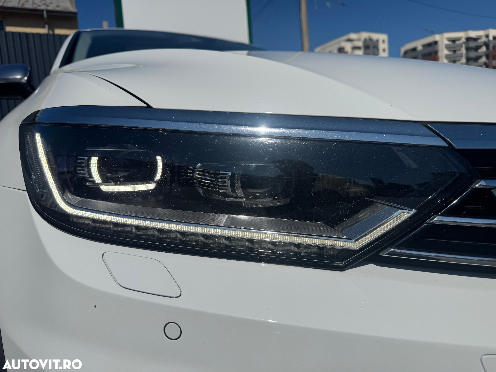 Volkswagen Passat Variant 2.0 TDI DSG Highline - 12