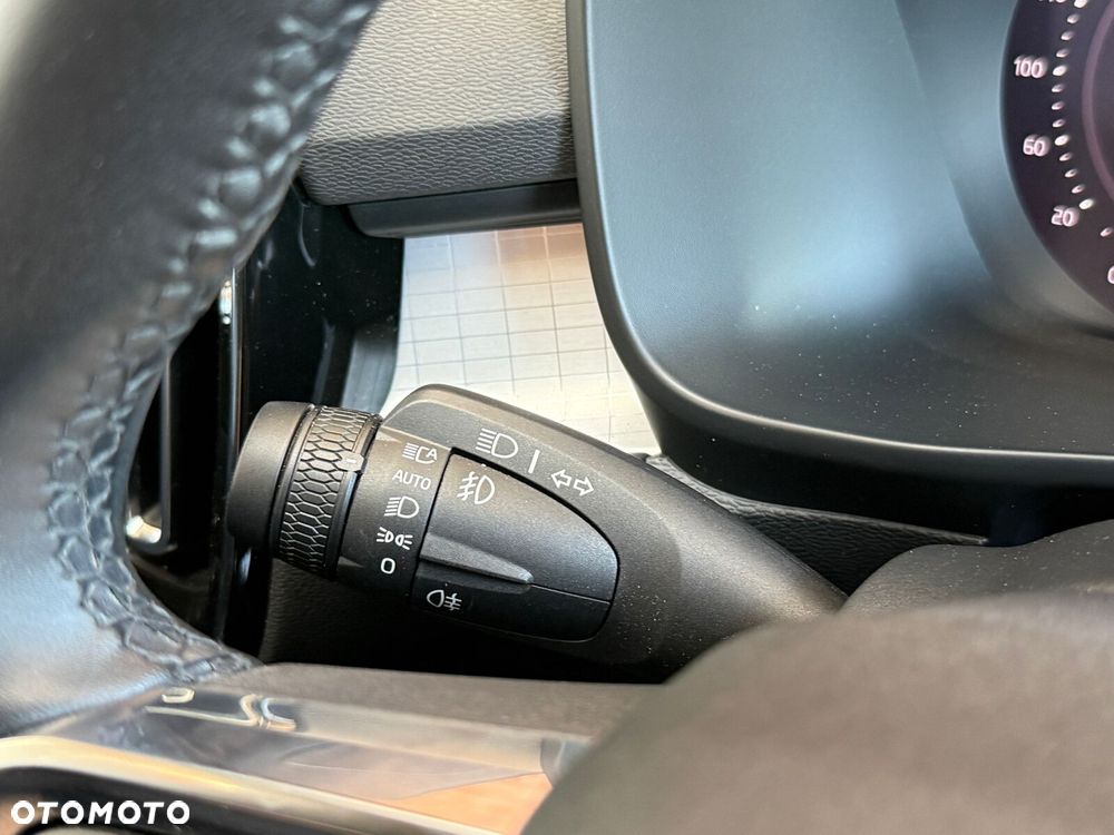 Volvo XC 40 B3 Plus Bright - 19