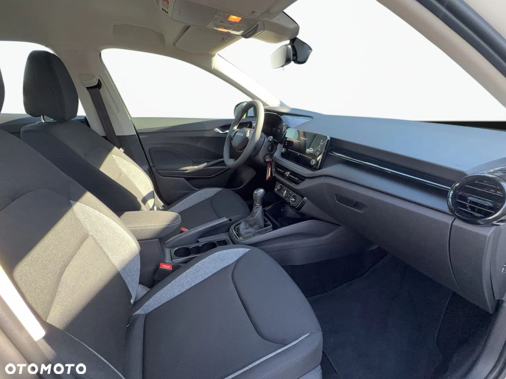 Skoda Fabia 1.0 Essence - 10