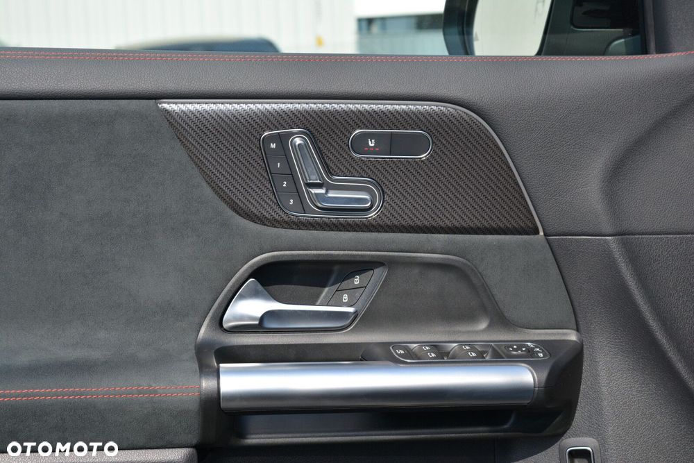 Mercedes-Benz GLA 200 d AMG Line 8G-DCT - 15