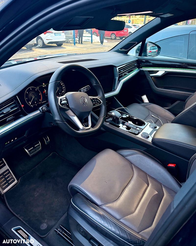 Volkswagen Touareg V6 TDI 4MOTION R-Line - 3