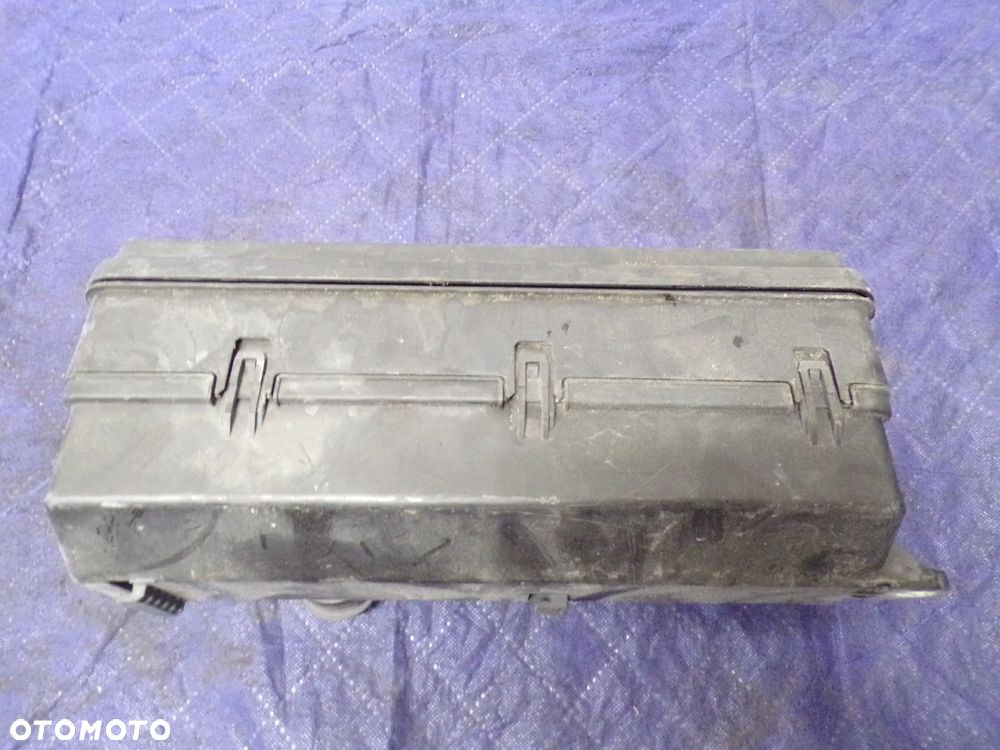 SKRZYNKA BEZPIECZNIKÓW LAND ROVER SPORT HPLA-14A073-AB - 3