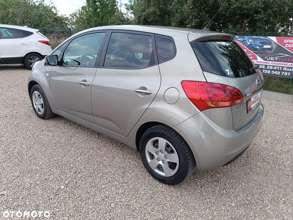 Kia Venga 1.4 CRDi 90 Business Line - 24