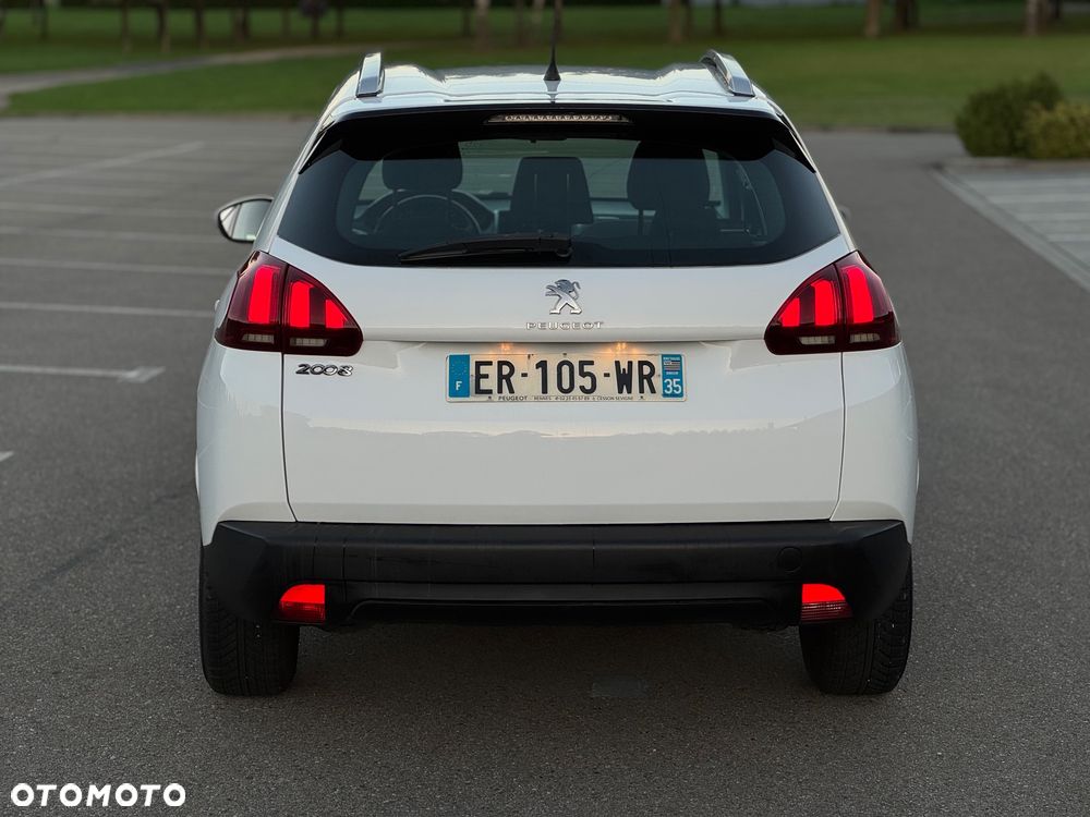 Peugeot 2008 1.2 Pure Tech Active - 10