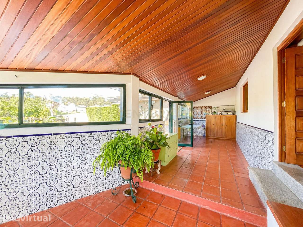 Moradia T3 com excelente privacidade, piscina e grande espaço exterior - Grande imagem: 4/42