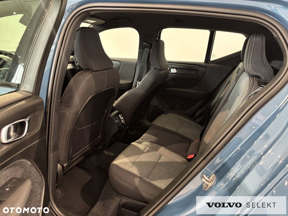 Volvo XC 40 - 24