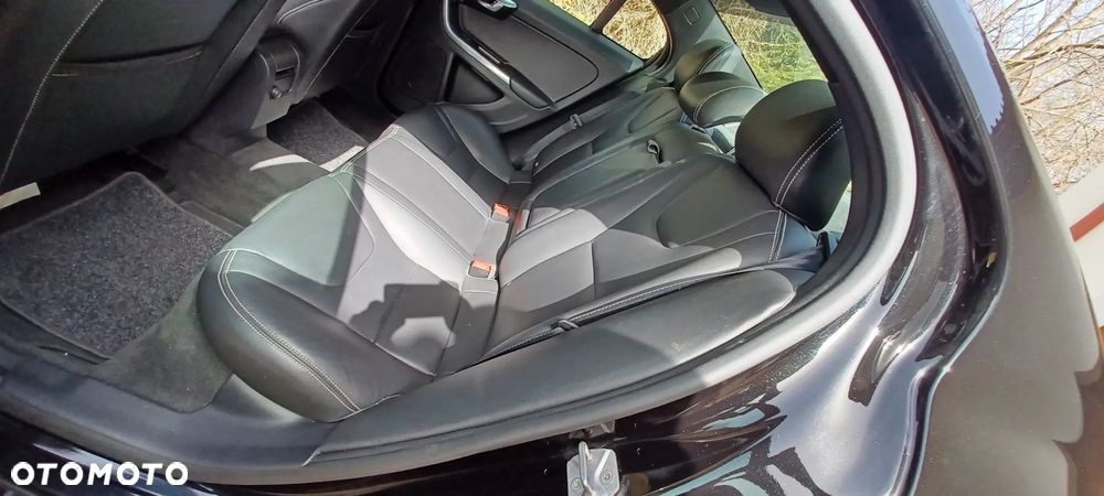 Volvo S60 D2 Drive-E Dynamic Edition (Momentum) - 8