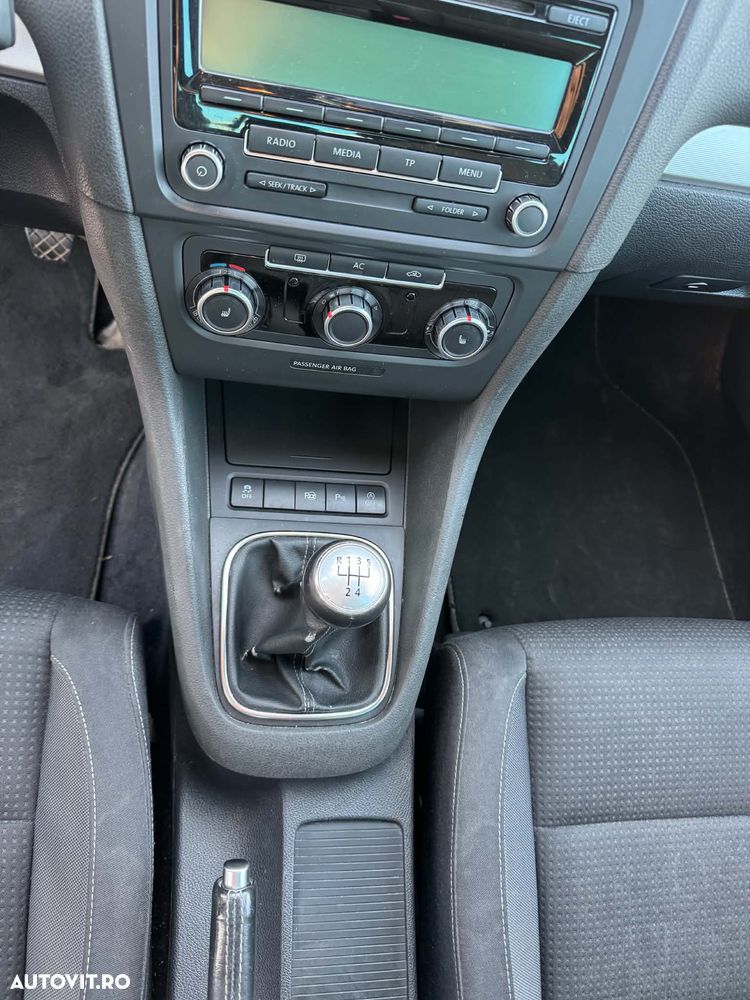 Volkswagen Golf 1.6 TDI BlueMotion Technology DPF Comfortline - 8
