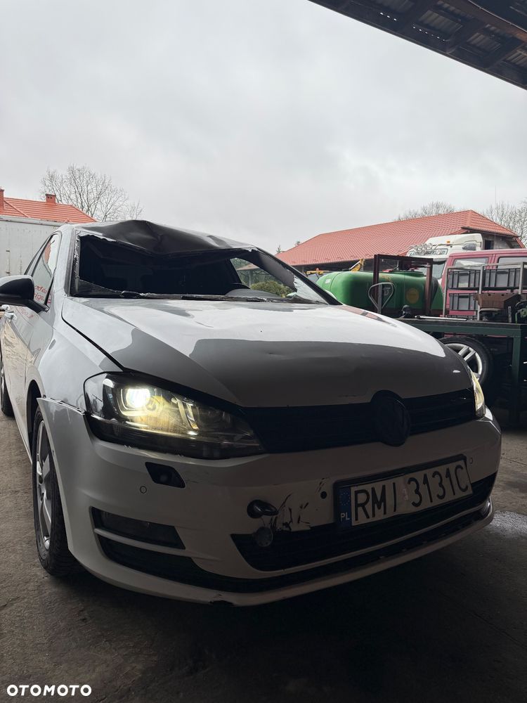 Volkswagen Golf - 4