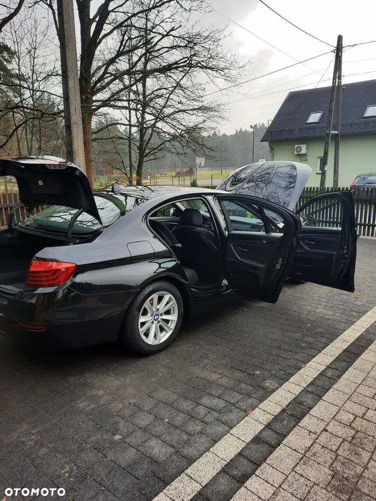 BMW Seria 5 518d - 15