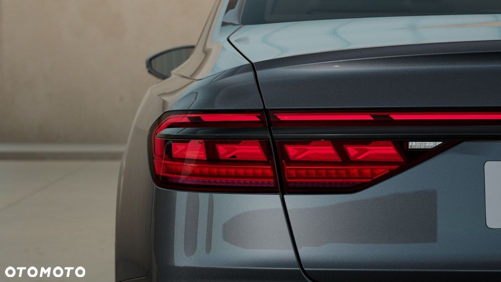 Audi A8 - 7