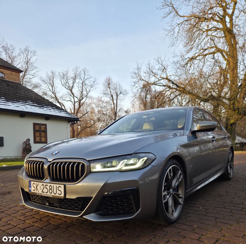 BMW Seria 5 M550i xDrive - 2