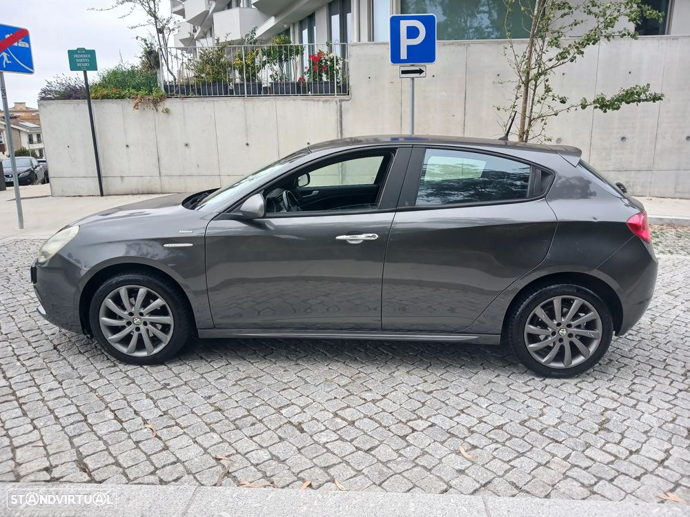 Alfa Romeo Giulietta 1.6 JTDM Veloce - 11