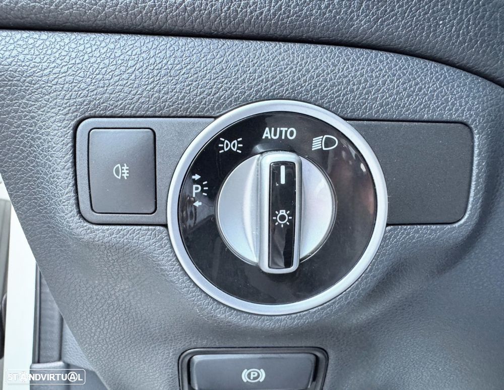 Mercedes-Benz GLA 200 CDi Urban Aut. - 12