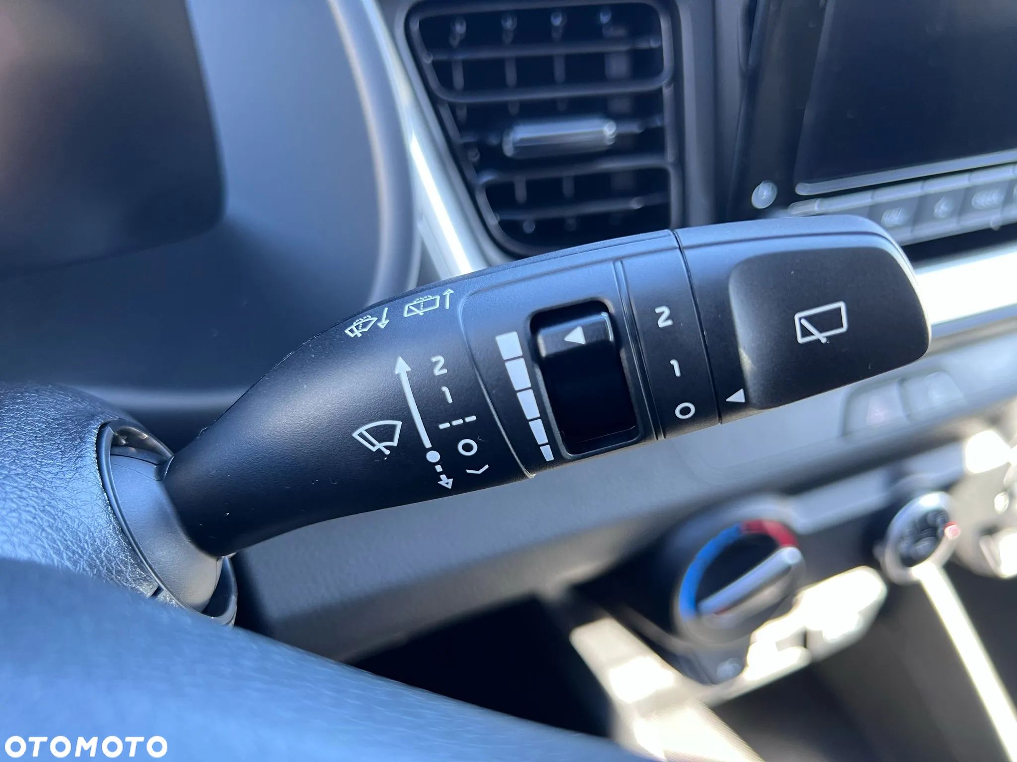 Kia Stonic 1.0 T-GDI M DCT - 11