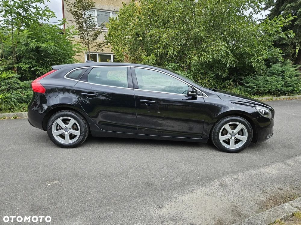 Volvo V40 D2 Momentum - 3