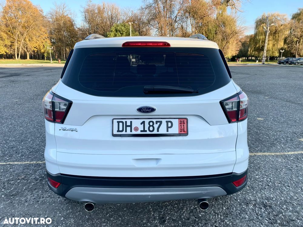 Ford Kuga 2.0 TDCi 4x4 Aut. Titanium - 4
