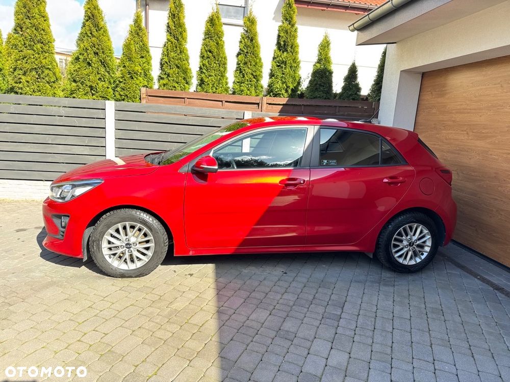 Kia Rio 1.2 L - 2