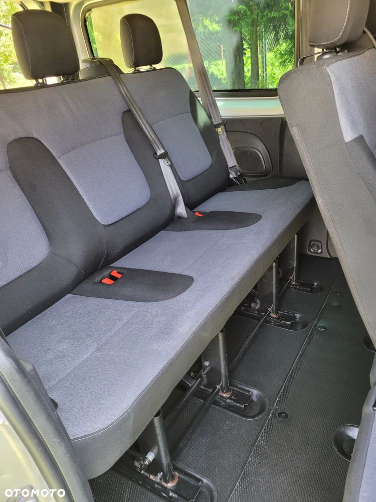 Opel Vivaro - 16