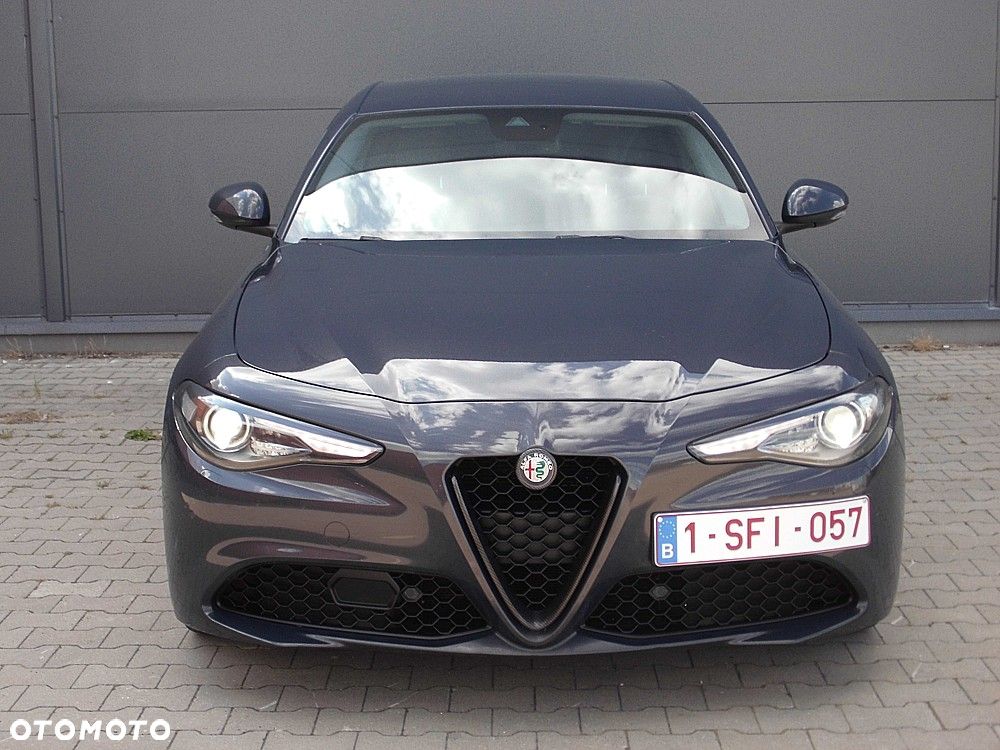 Alfa Romeo Giulia 2.2 AT8 Business - 21