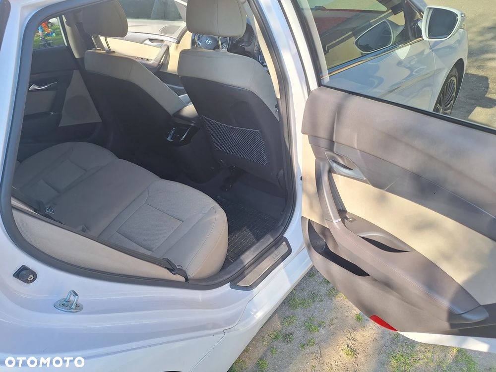 Hyundai i40 1.7 CRDi Comfort DCT - 16