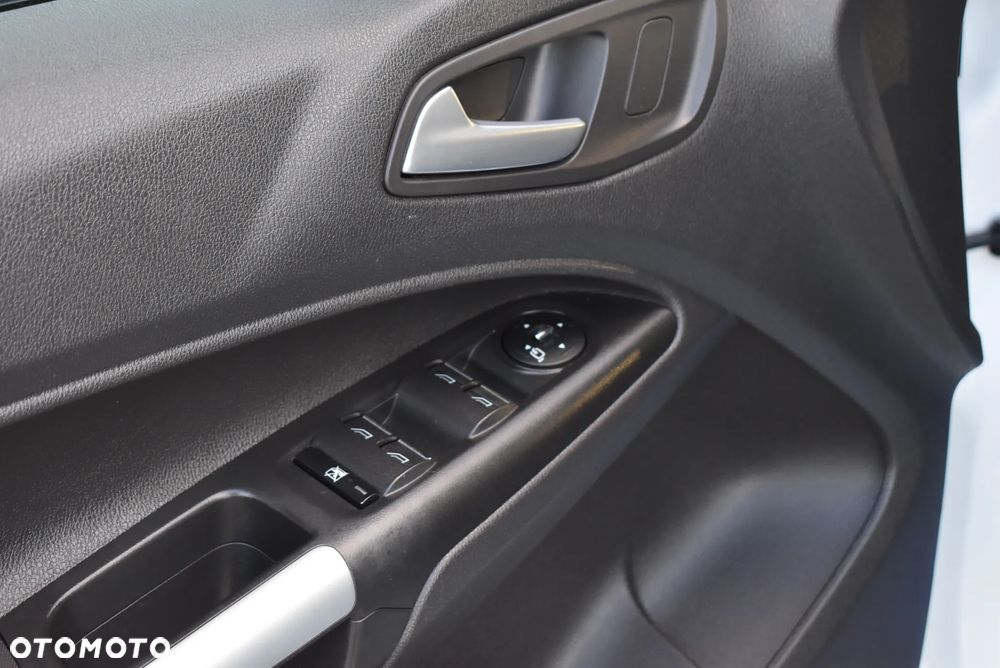 Ford Tourneo Connect - 24