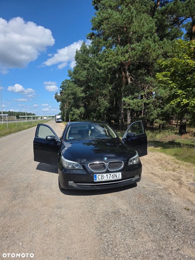 BMW Seria 5 523i - 6