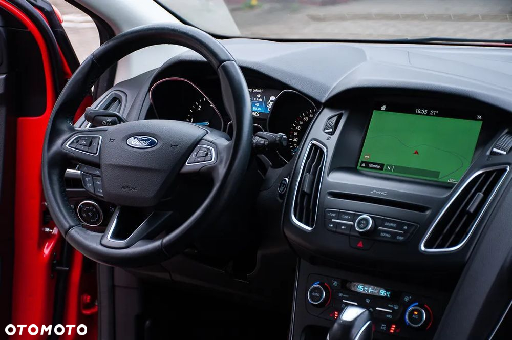Ford Focus 1.5 EcoBlue Start-Stopp-System TITANIUM - 19