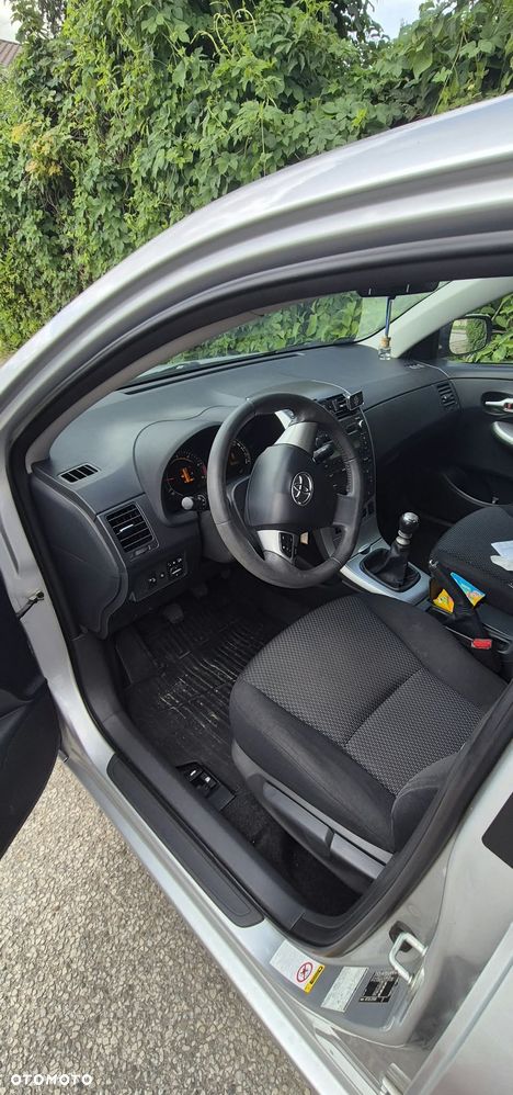 Toyota Corolla 1.4 D-4D Active - 22