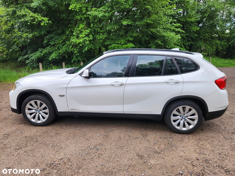 BMW X1 xDrive18d xLine - 11