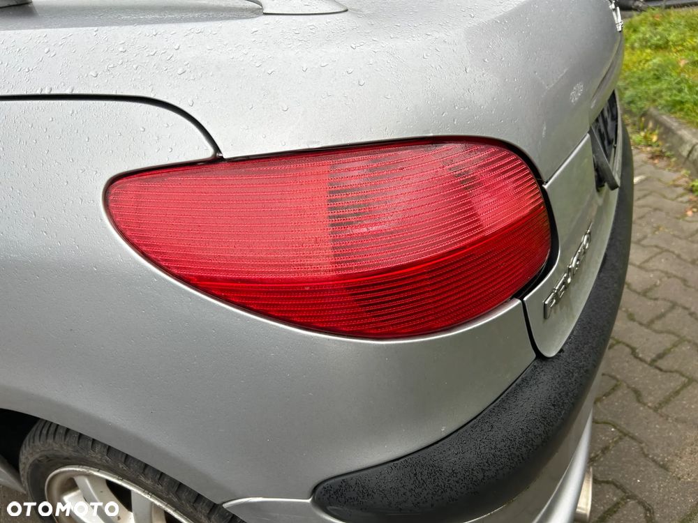 LAMPA TYLNA PRAWA LEWA PEUGEOT 206CC - 2