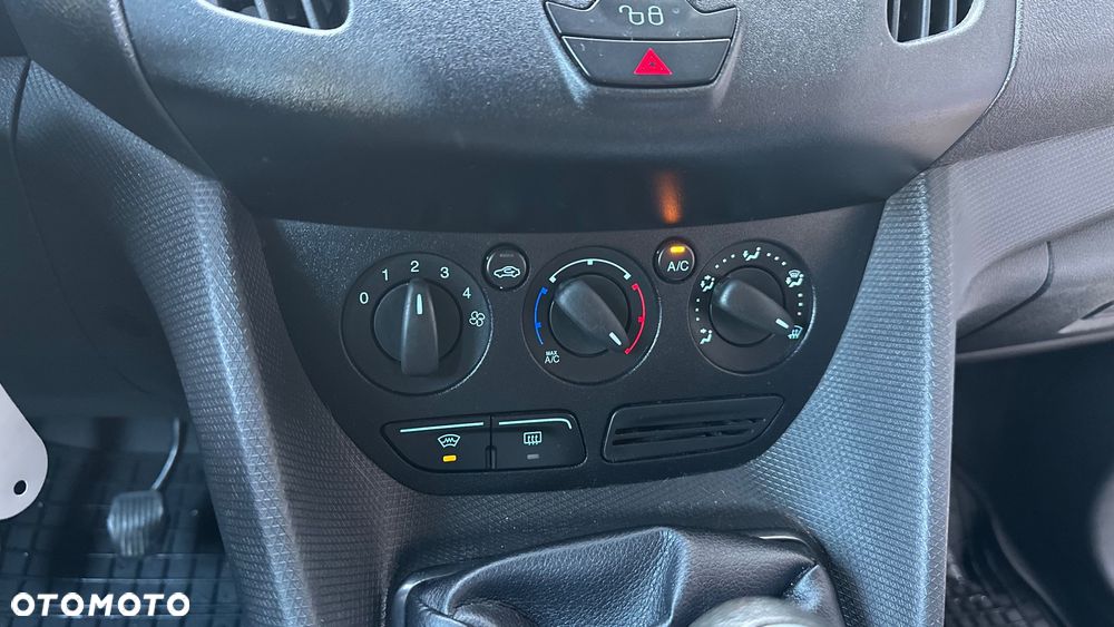 Ford Transit Connect - 5