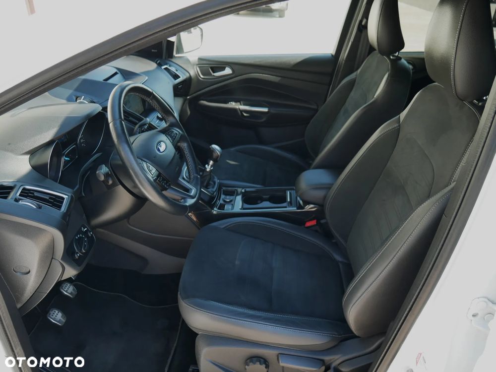 Ford Kuga 2.0 TDCi AWD ST-Line - 20