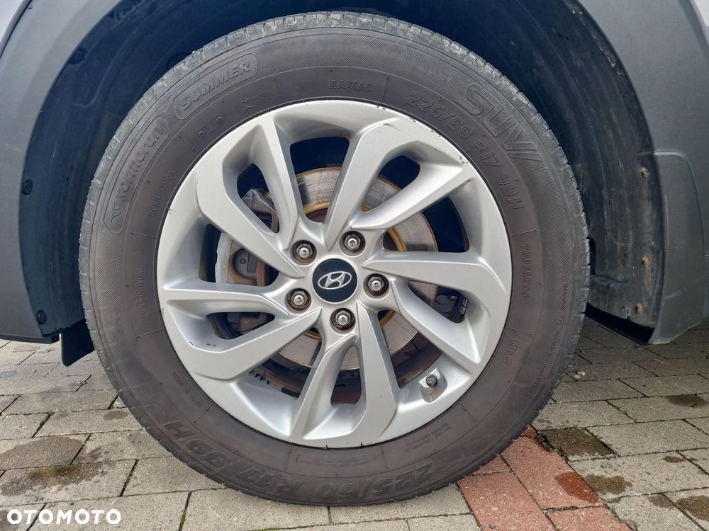 Hyundai Tucson 1.6 GDI BlueDrive Style 2WD - 25