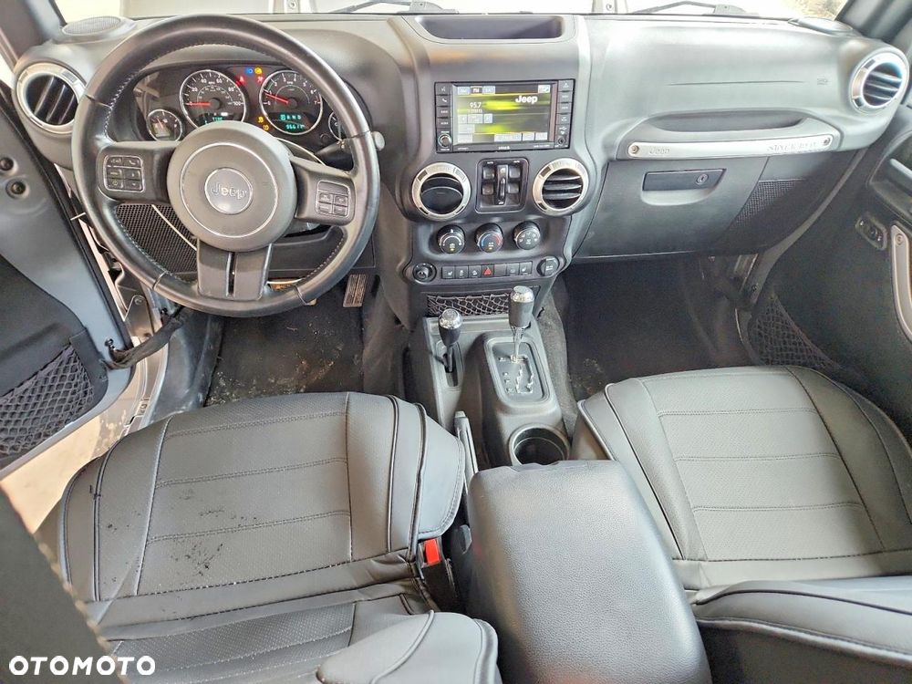 Jeep Wrangler 3.6 Unlim Sahara - 8
