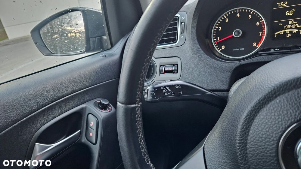 Volkswagen Polo 1.4 16V Comfortline - 25