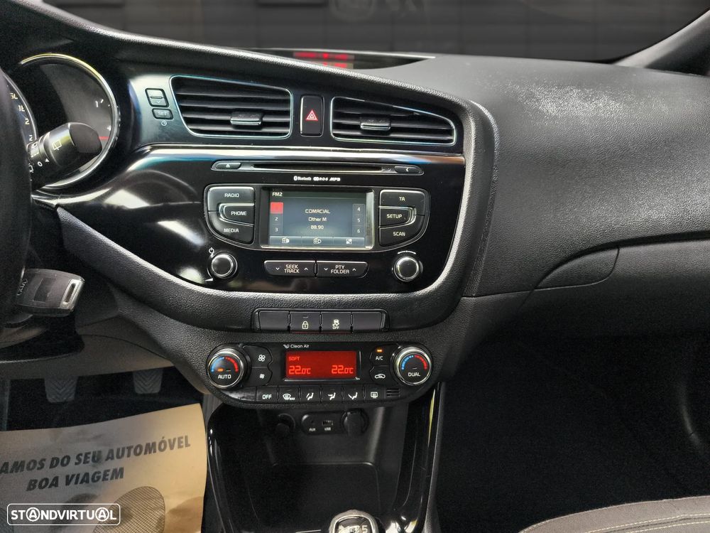Kia Ceed S Coupé 1.6 CRDi TX - 12