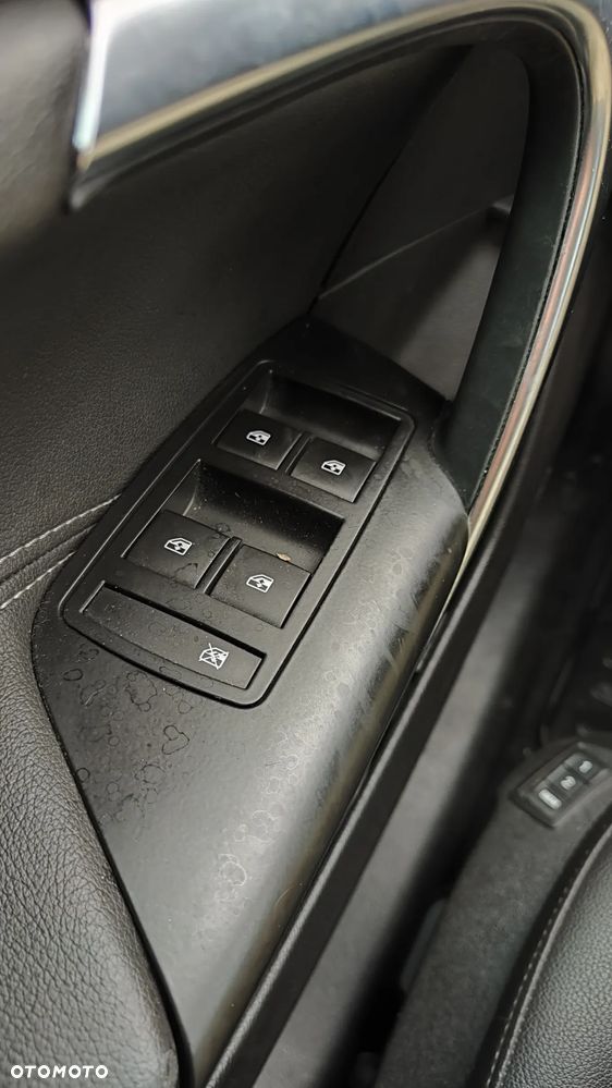 Opel Insignia 2.0 CDTI Cosmo S&S - 27