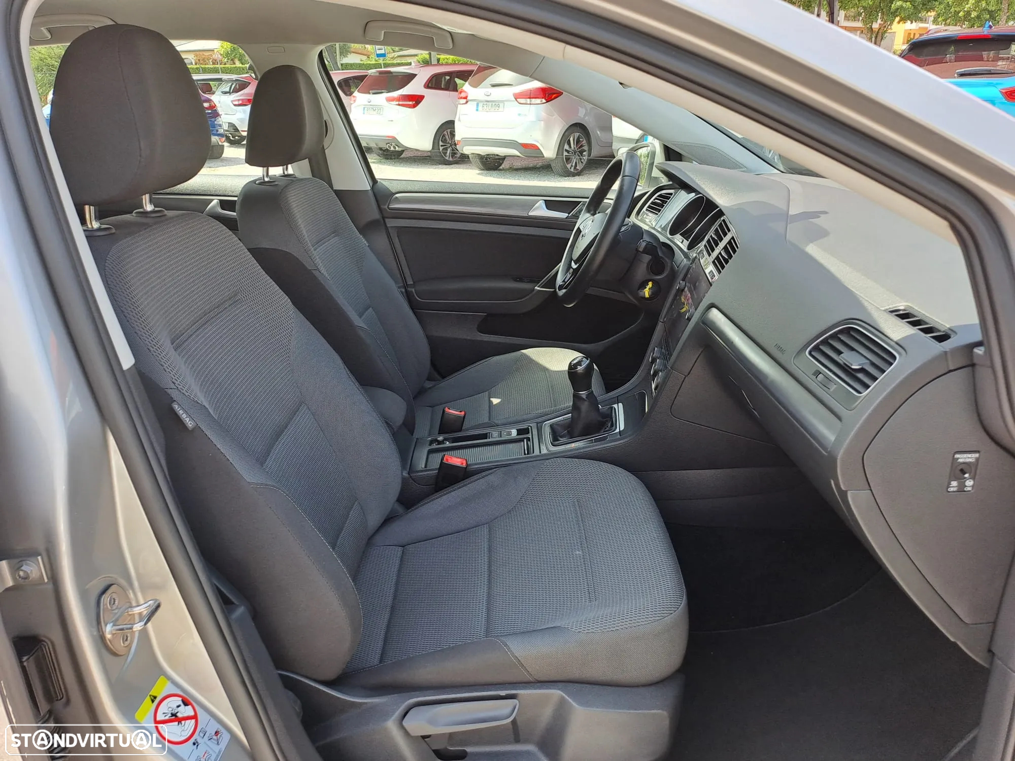 VW Golf 1.0 TSI Confortline - 11
