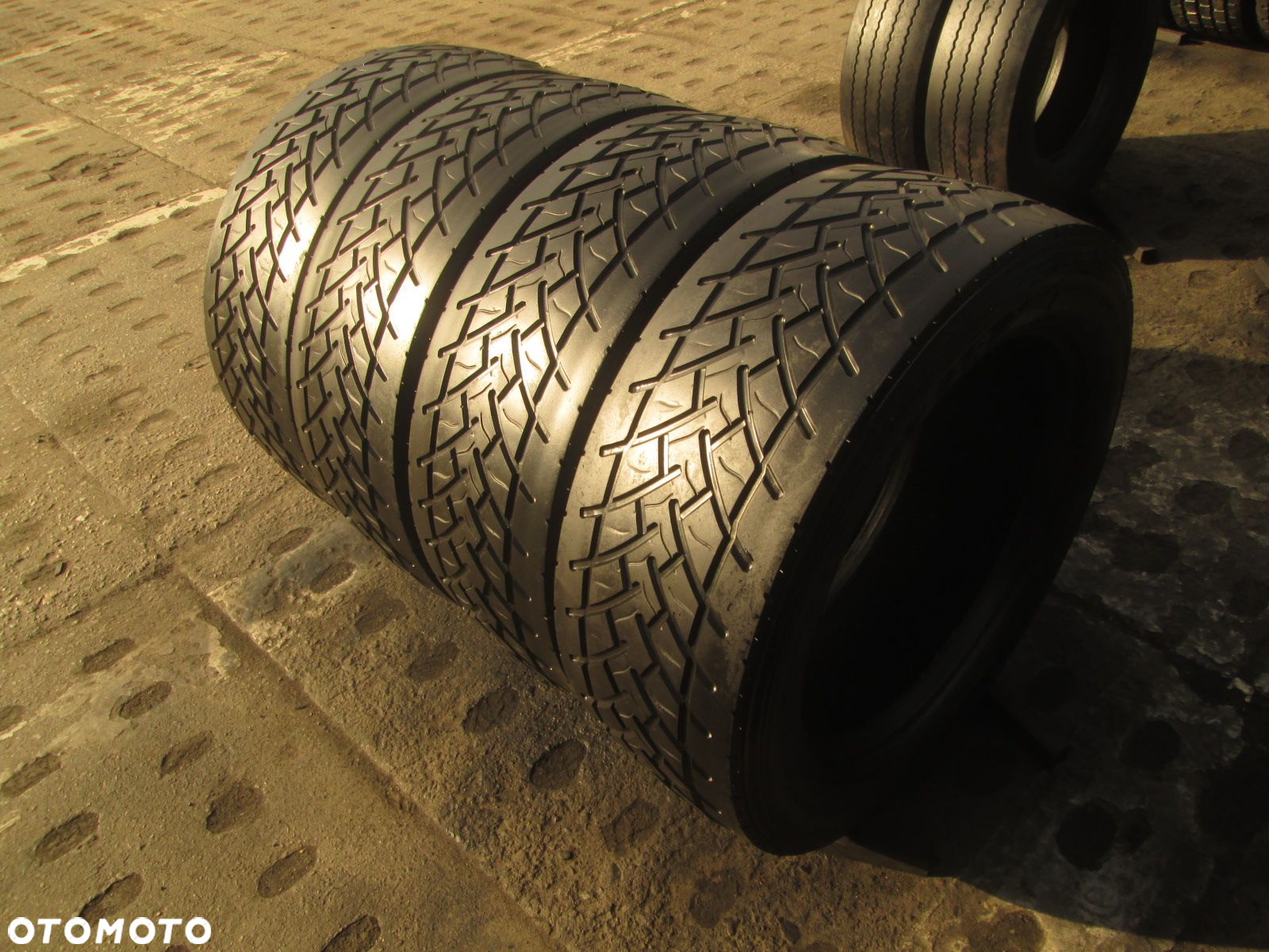 Opony 295/55R 22.5 Goodyear KMAX D. Opony ciężarowe - 3
