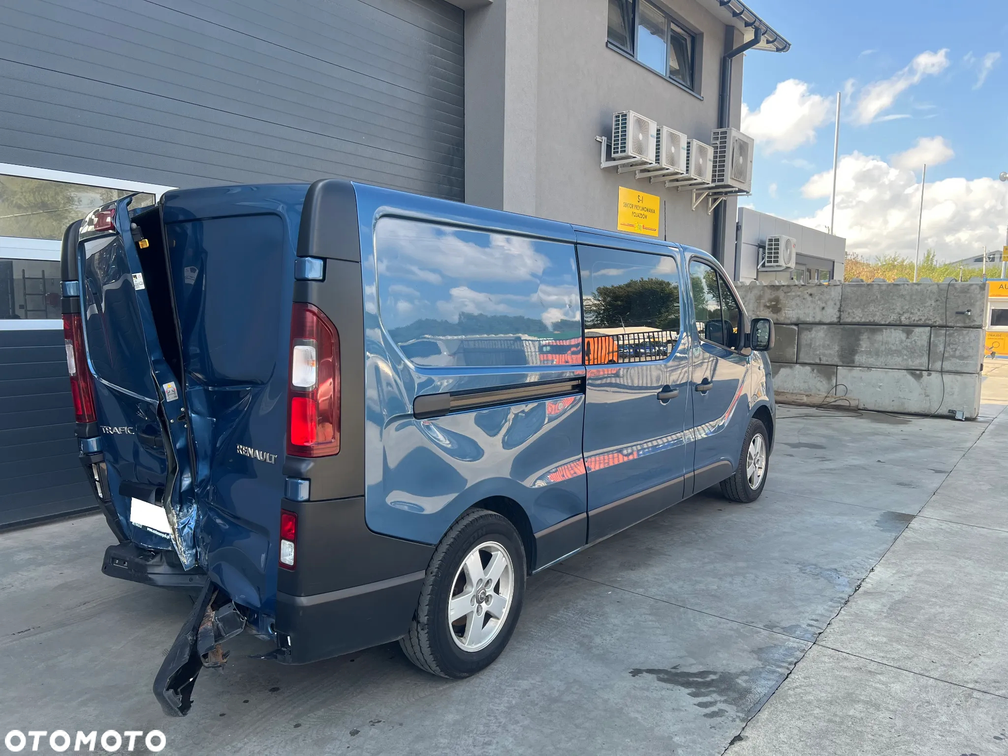 Renault TRAFIC - 3
