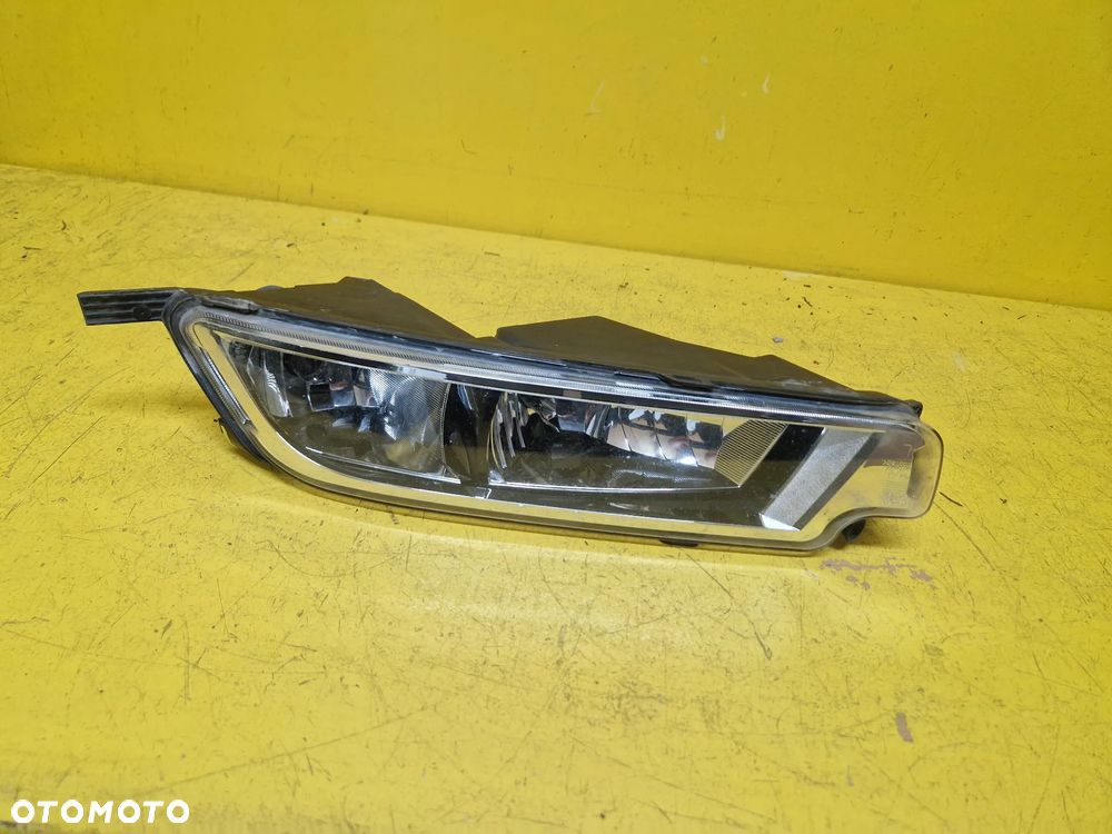VW PASSAT B8 HALOGEN PRAWY PRZOD 3G0941661J - 2