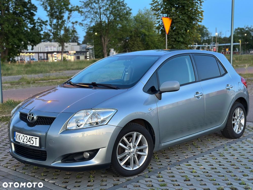Toyota Auris - 1