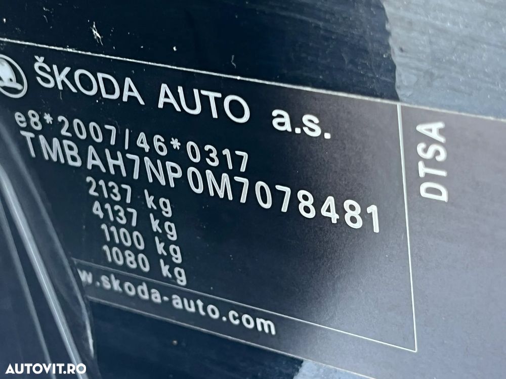 Skoda Superb 2.0 TDI Ambition - 29