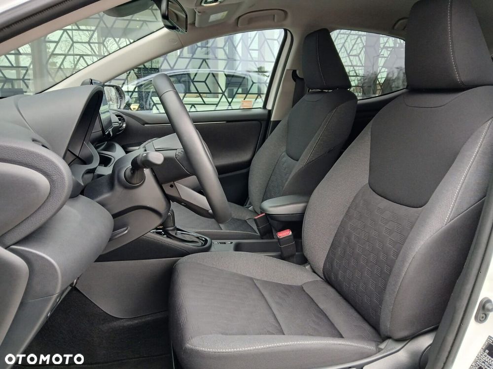 Toyota Yaris Hybrid 1.5 Style - 6