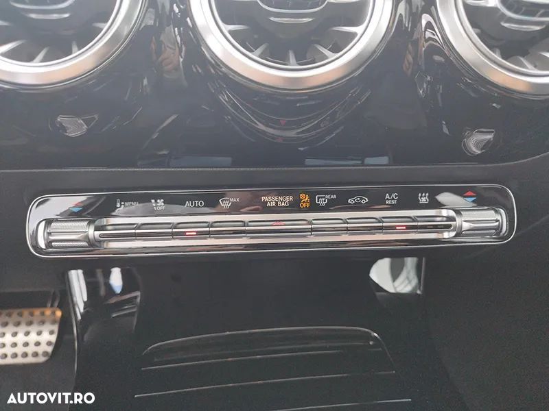 Mercedes-Benz A - 12