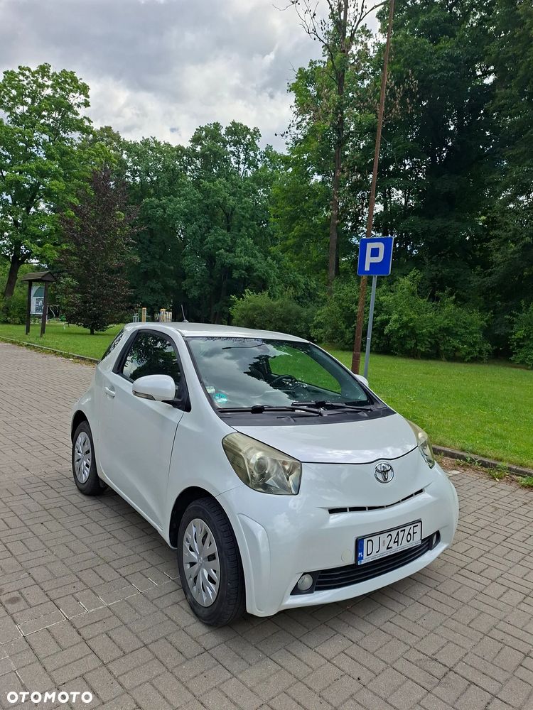 Toyota iQ 1.0 - 2