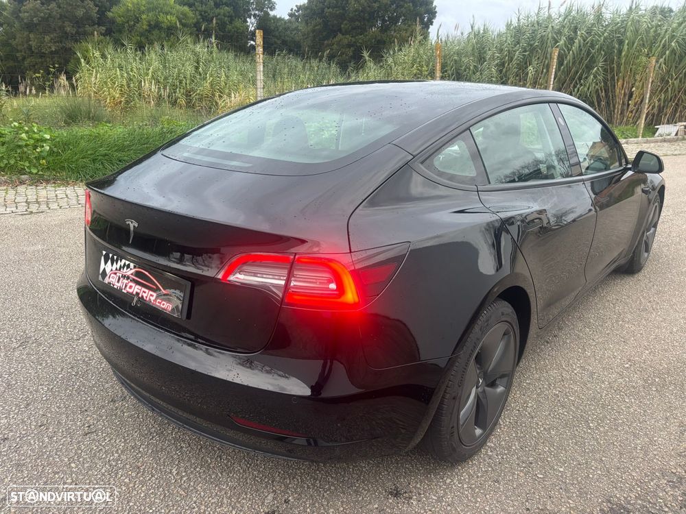 Tesla Model 3 Standard Range Plus RWD - 3